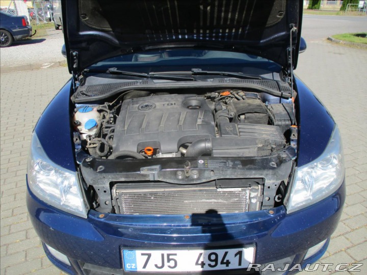 Škoda Octavia 1,6 TDi 77kw klima, Tažné 2012