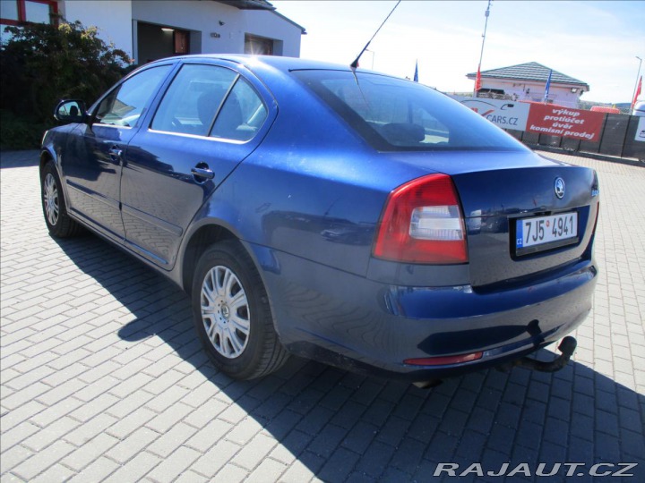 Škoda Octavia 1,6 TDi 77kw klima, Tažné 2012