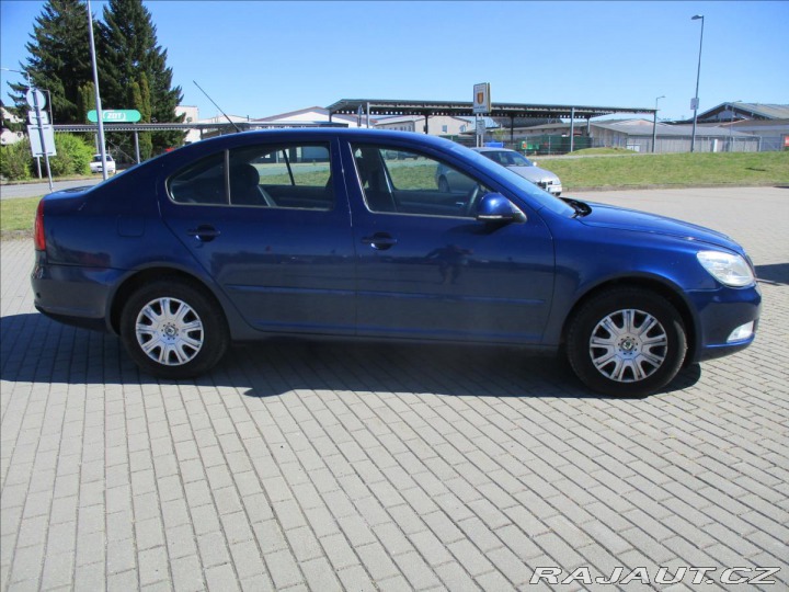 Škoda Octavia 1,6 TDi 77kw klima, Tažné 2012