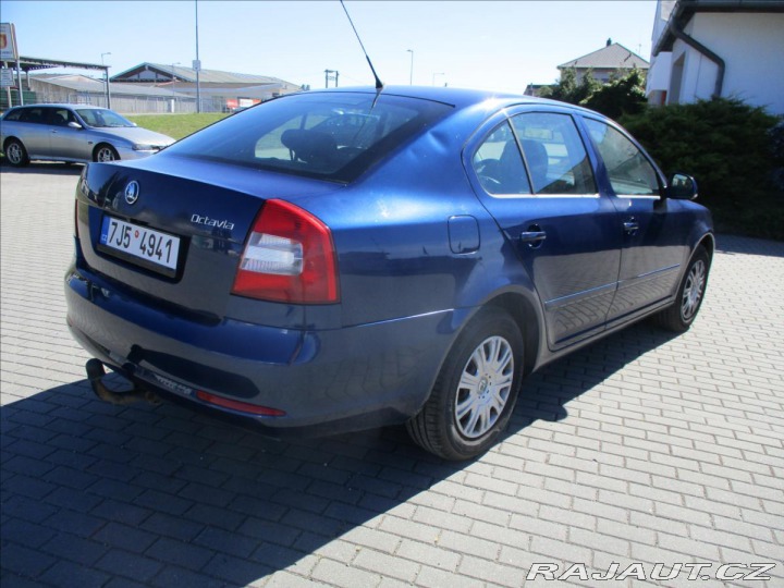 Škoda Octavia 1,6 TDi 77kw klima, Tažné 2012