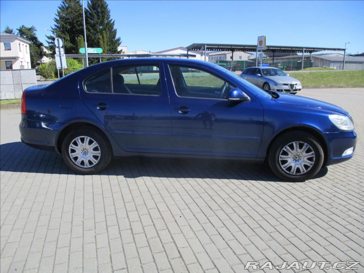 Škoda Octavia 1,6 TDi 77kw klima, Tažné 2012