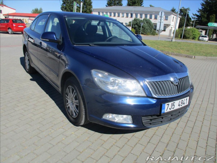 Škoda Octavia 1,6 TDi 77kw klima, Tažné 2012