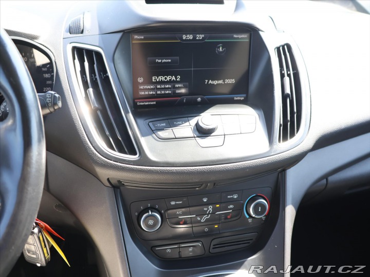 Ford Grand C-MAX 2,0 TDCI 110kW 7-Míst 1.M 2015