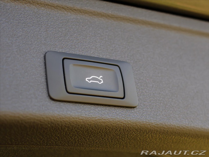 Audi A4 2,0 TDI S-line Virtual DP 2022