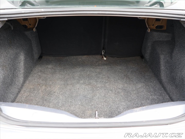 Citroën C-Elysée 1,2 PT Selection Navi 1.M 2018