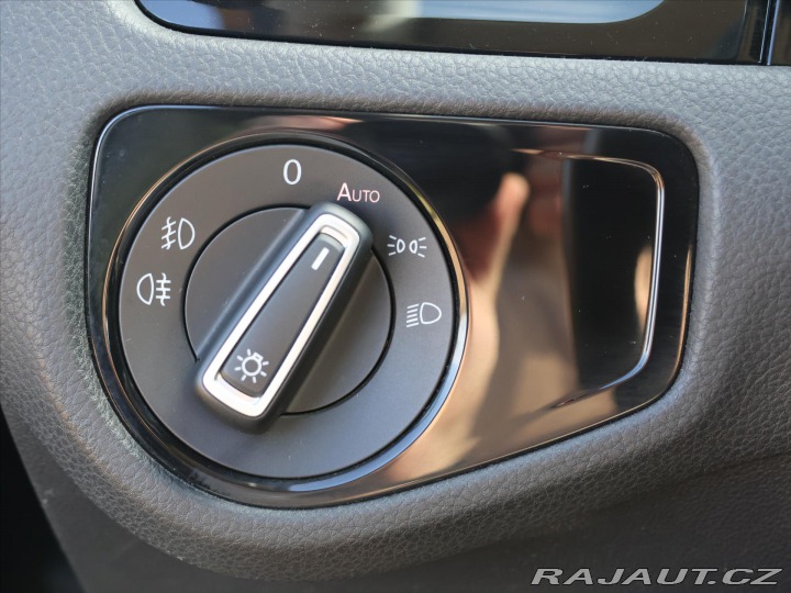Volkswagen Golf 1,4 TSI 90kW Highline Xen 2013