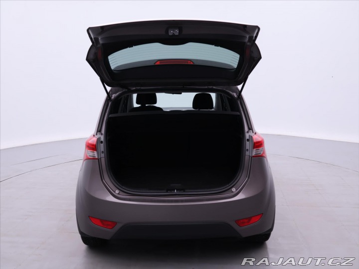Hyundai ix20 1,4 i 66kW Klima CZ 1.Maj 2011
