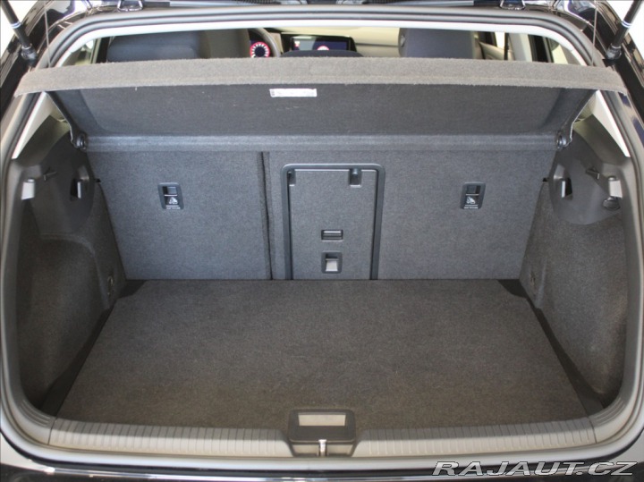 Volkswagen Golf 1,0 TSi 81kW DSG Life KAM 2023