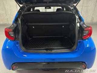 Toyota Yaris Premiere Edition 1.5 Hybr 1800
