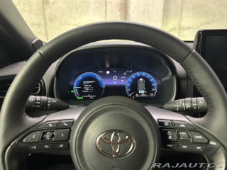 Toyota Yaris Premiere Edition 1.5 Hybr 1800