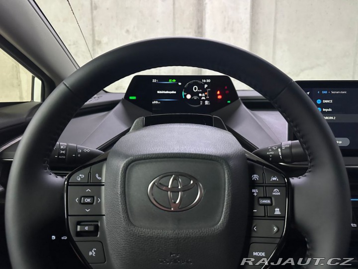 Toyota Prius Executive Solar roof Plu 1800