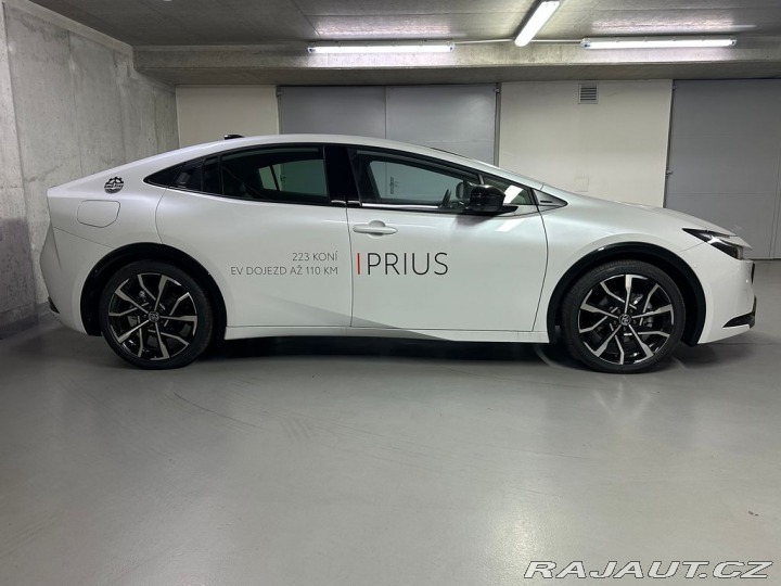 Toyota Prius 2.0, HEV, Plug-in, Execut 1800