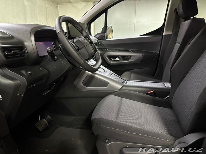 Toyota ProAce VIP 7S 1.5 D-4D 130k Long 2024