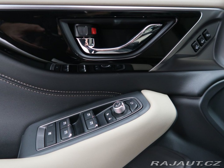 Subaru Outback 4x4 TOURING. vůz je sklad 2025