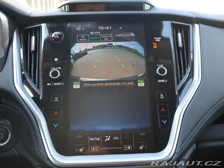 Subaru Outback 4X4 COMFORT. vozidlo skla 2025