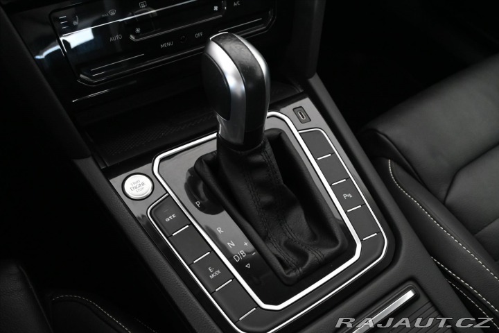Volkswagen Passat 1,4 GTE 160kW DSG ELEGANC 2021