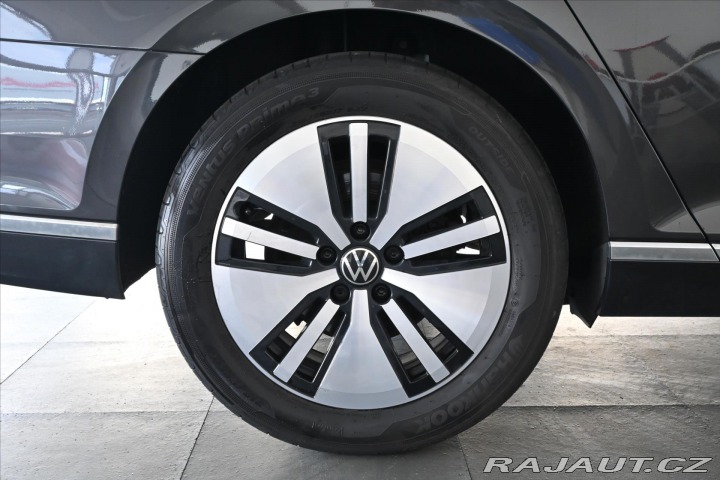 Volkswagen Passat 1,4 GTE 160kW DSG ELEGANC 2021