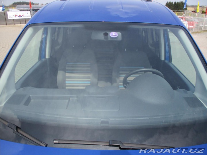 Volkswagen Caddy 1,2 TSI Klima 7míst LIFE 2013