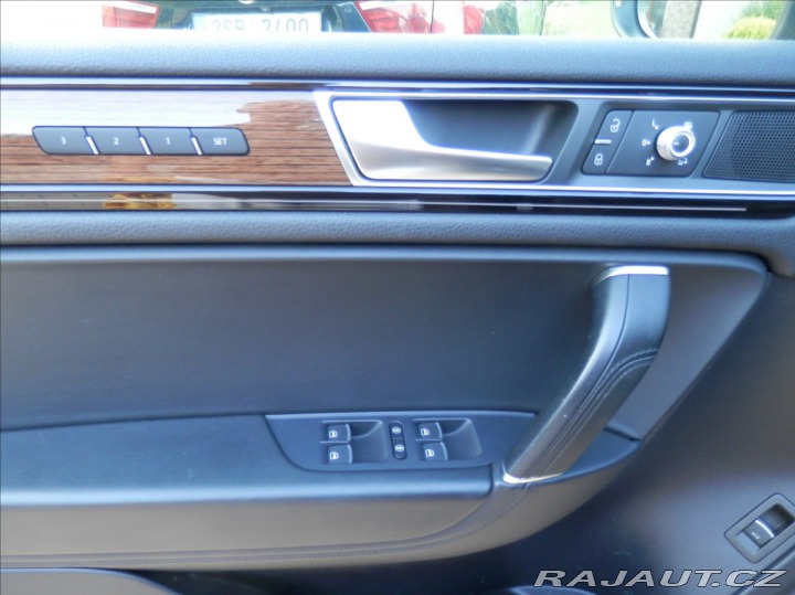 Volkswagen Touareg 3,0 TDi193kW EXECUTIVE ED 2017