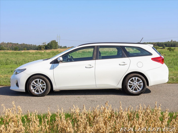 Toyota Auris 1,4 D-4D Touring Sports P 2014