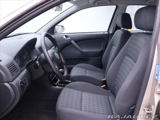 Škoda Octavia 1,6 i 75kW CZ Serv.Kniha 2004
