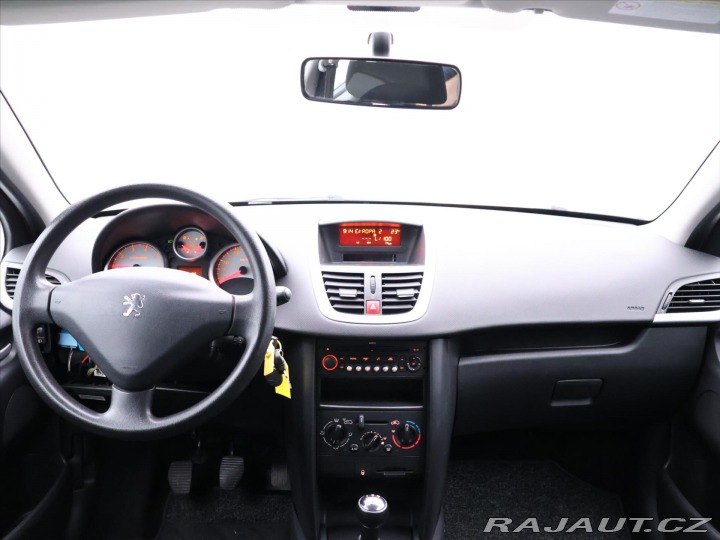 Peugeot 207 1,4 i 54kW Klimatizace 2008