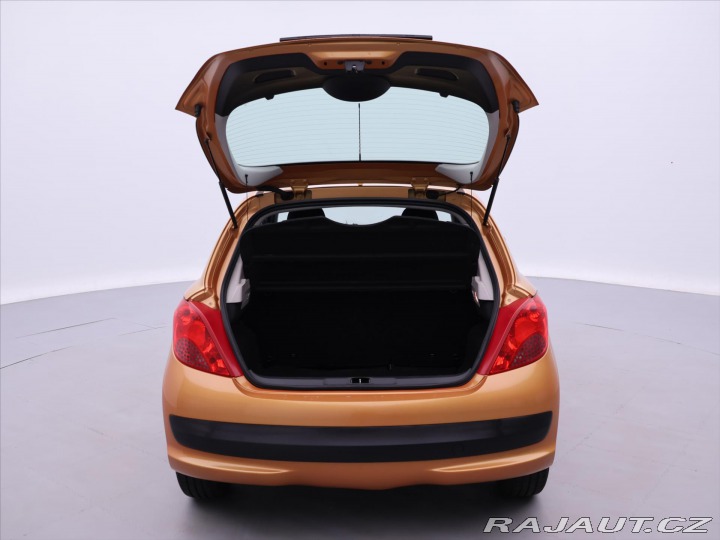 Peugeot 207 1,4 i 54kW Klimatizace 2008
