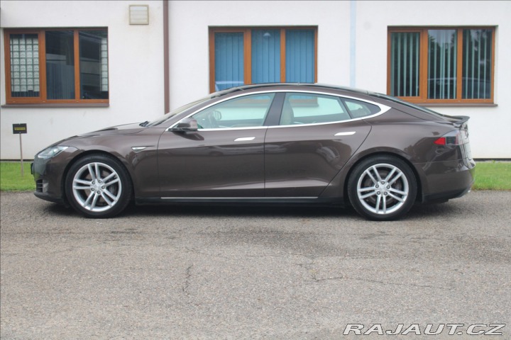 Tesla Model S 0,0 P85 Supercharger Zdar 1800