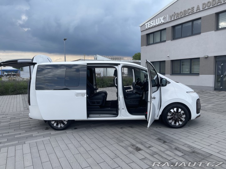 Hyundai Staria Luxury, diesel, 4x4 2023