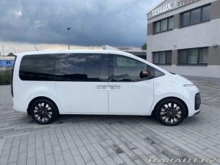 Hyundai Staria Luxury, diesel, 4x4 2023