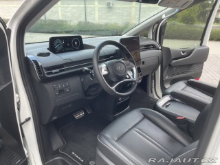 Hyundai Staria Luxury, diesel, 4x4 2023