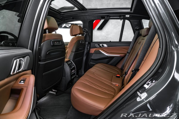 BMW X5 M50i xDrive 1800