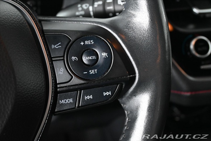 Toyota Corolla 1,8 e-CVT Hybrid 72kW Exe 2021