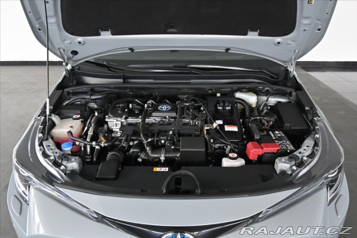Toyota Corolla 1,8 e-CVT Hybrid 72kW Exe 2021
