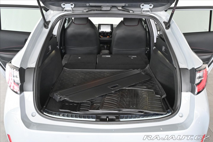 Toyota Corolla 1,8 e-CVT Hybrid 72kW Exe 2021