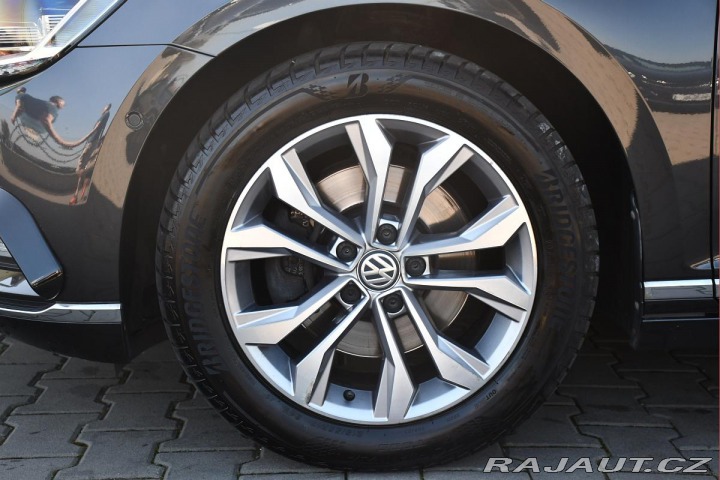 Volkswagen Passat 2.0TDi HIGHLINE PANORAMA 2019