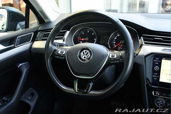 Volkswagen Passat 2.0TDi HIGHLINE PANORAMA 2019
