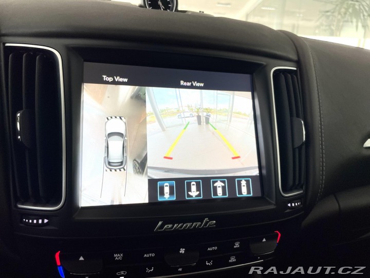Maserati Levante  1800
