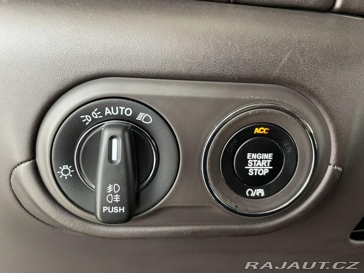 Maserati Levante  1800