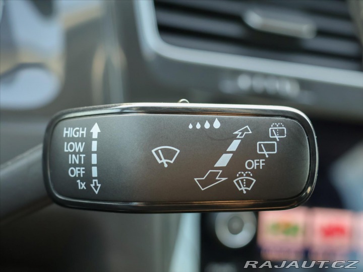 Volkswagen Golf 1,6 TDI DSG LED Navi DPH 2019