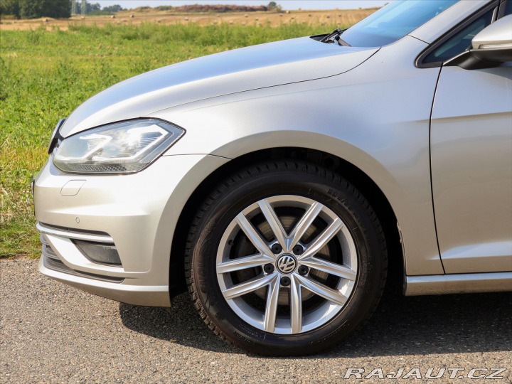 Volkswagen Golf 1,6 TDI DSG LED Navi DPH 2019