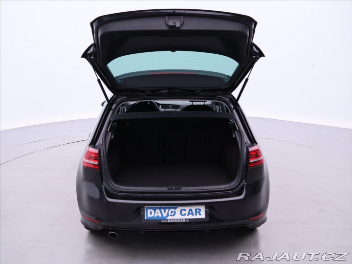 Volkswagen Golf 1,2 TSI R-Line Navi 1.Maj 2016