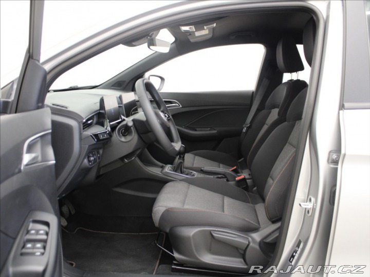MG MG3 1,5 i 85kW Elegance 3300k 2025