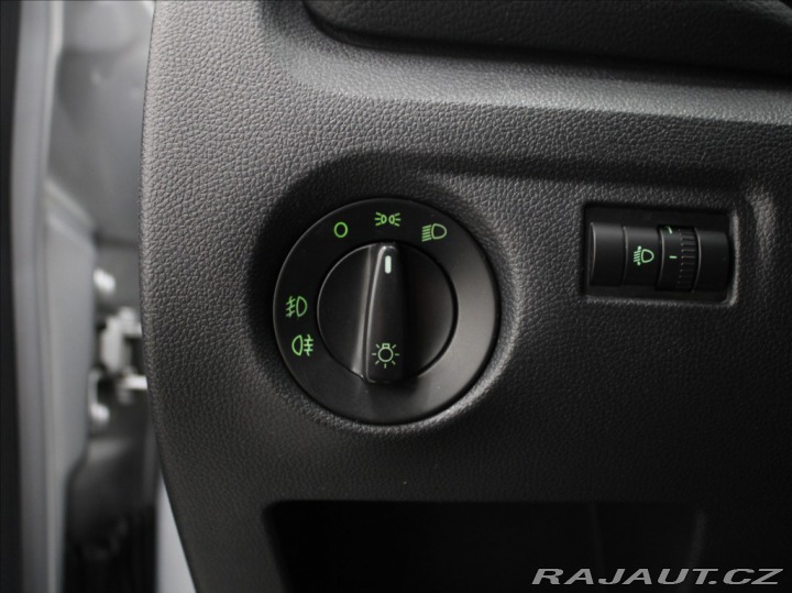 Škoda Roomster 1,2 TSi 63Kw 2.maj.ČR 151 2011