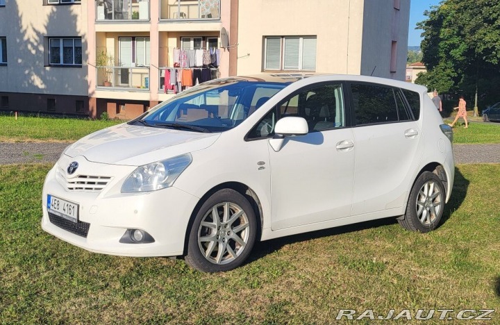 Toyota Verso 2,2 D-CAT 130 kW 2011