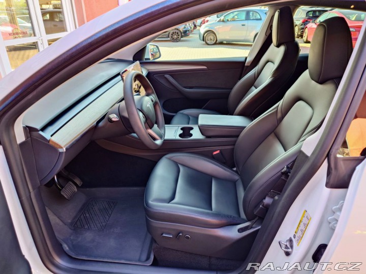Tesla Model Y Long Range 378kW REZERVAC 2023