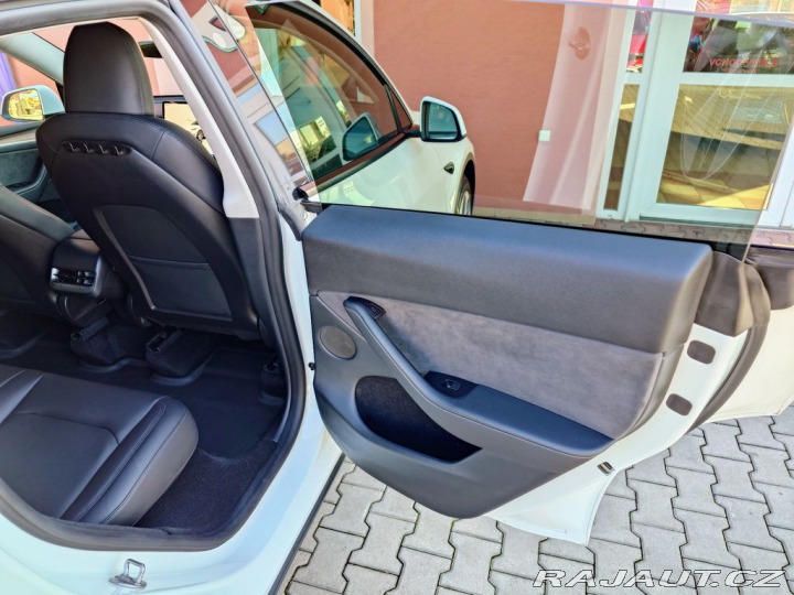 Tesla Model Y Long Range 378kW REZERVAC 2023