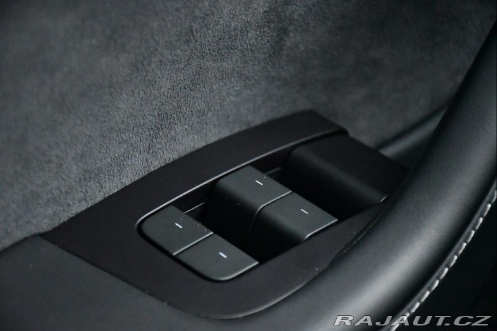 Tesla Model Y LONG RANGE DUAL MOTOR AWD 2023