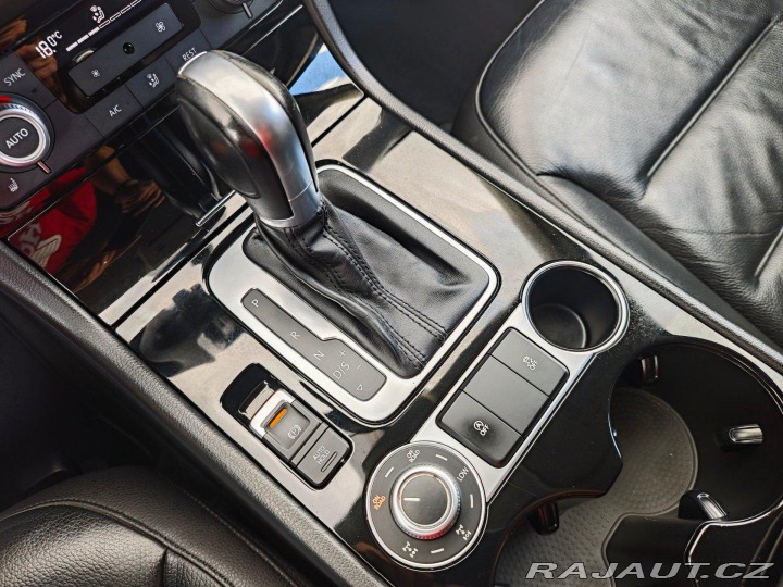 Volkswagen Touareg 3.0TDi V6 4x4 Xenon 360°K 2014