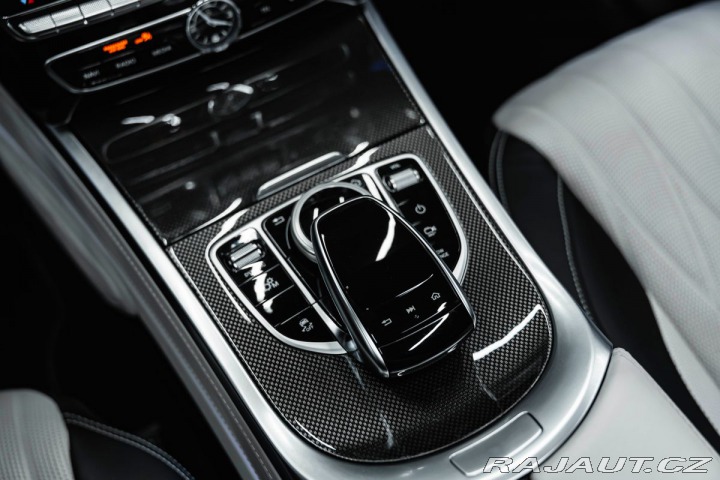 Mercedes-Benz G BRABUS, AKRAPOVIČ 2022